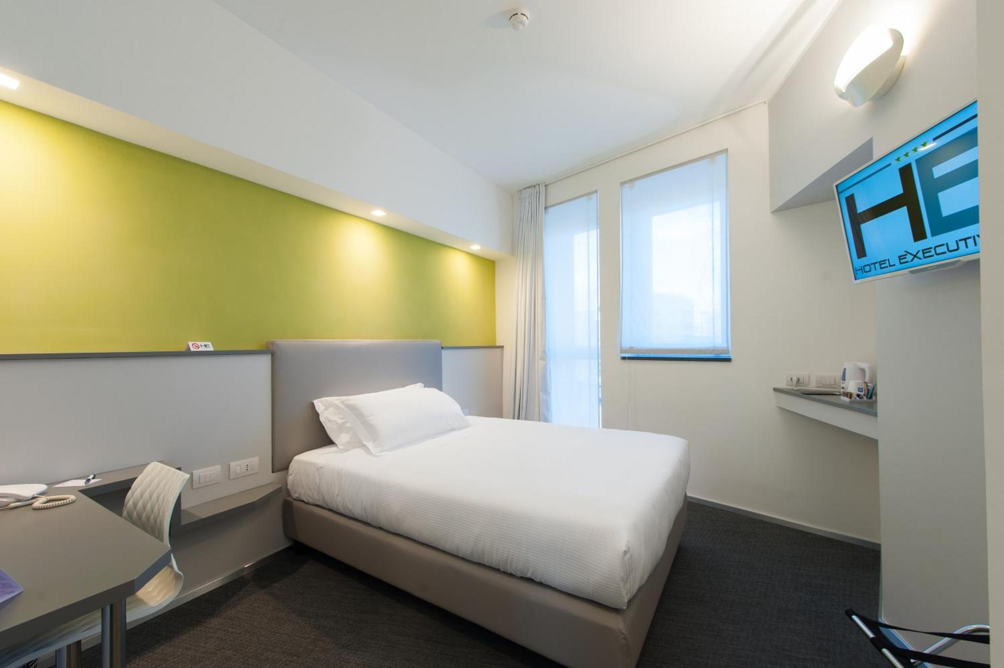 Executive Inn Boutique Hotel Brindisi Phòng bức ảnh